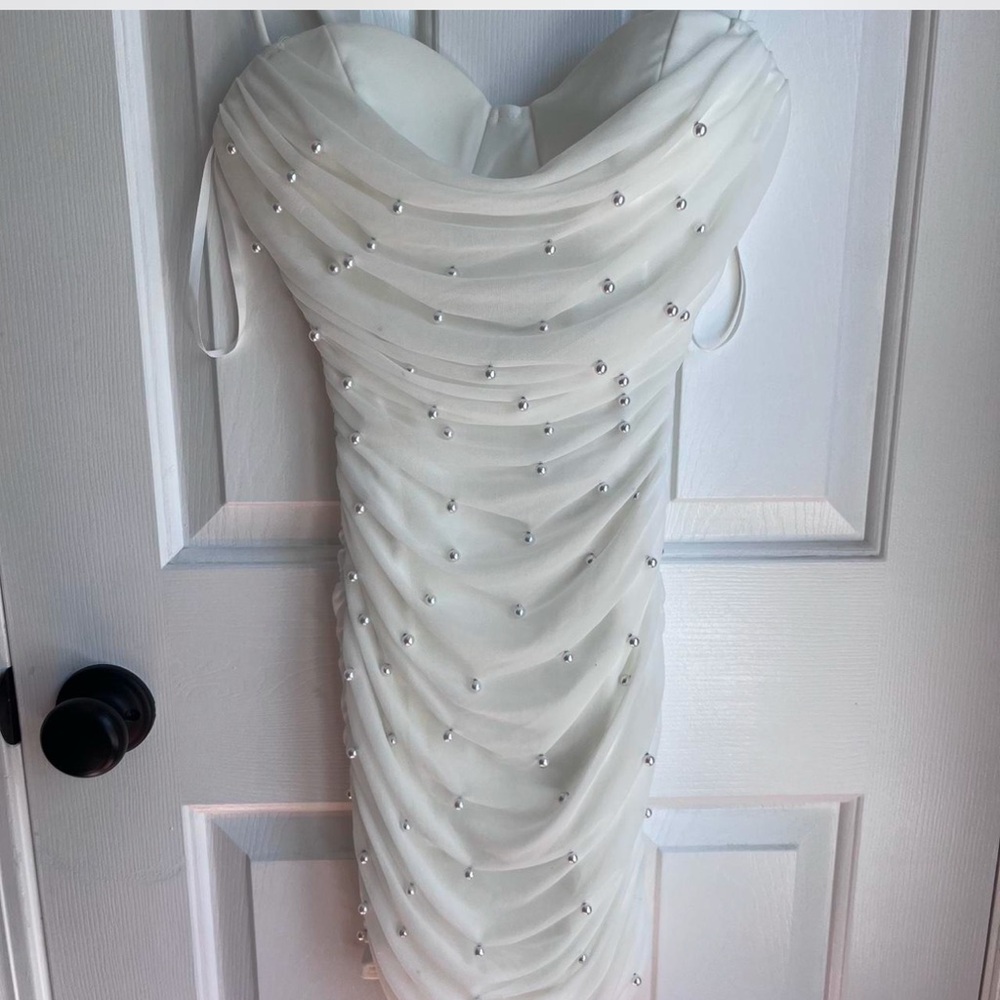 Pearl White ruched mini dress #partydress